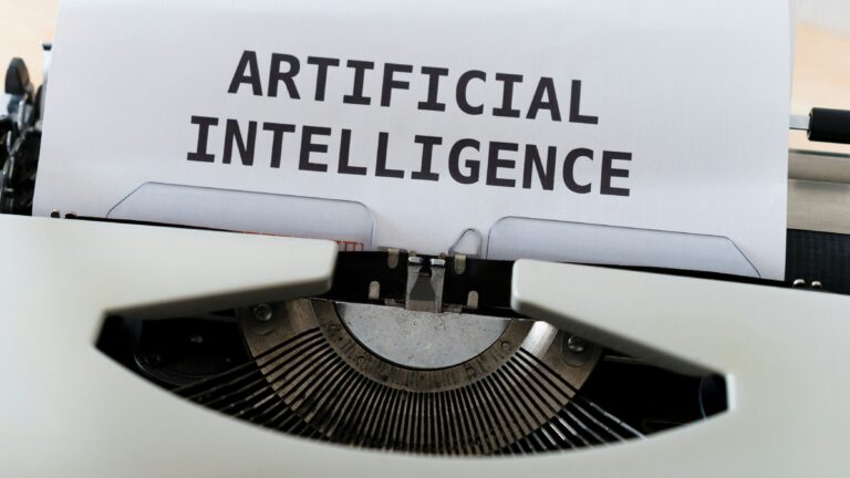 로봇은 인간을 위협하는가, 산업구조의 재편인가